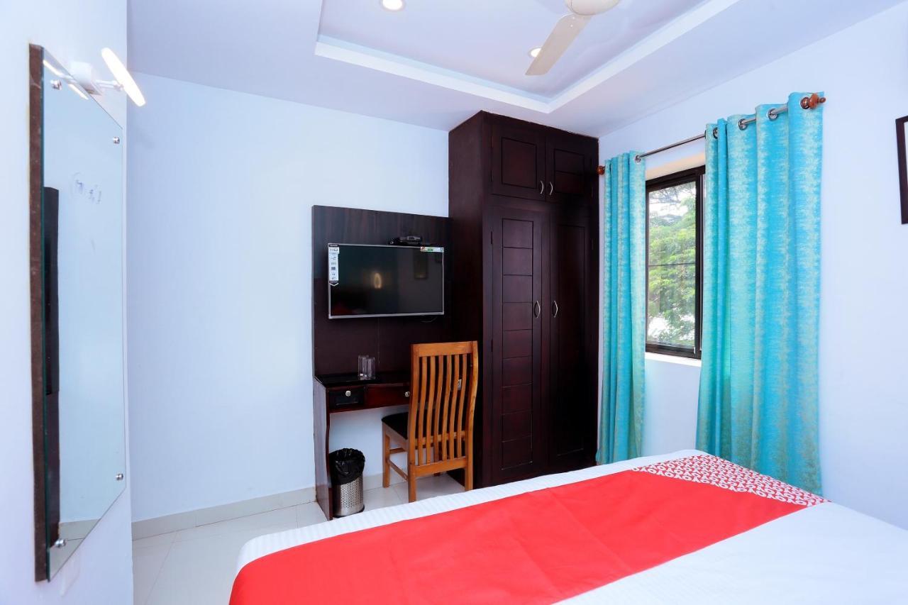 Capital O 61059 Green Life Hotel Kochi Екстериор снимка