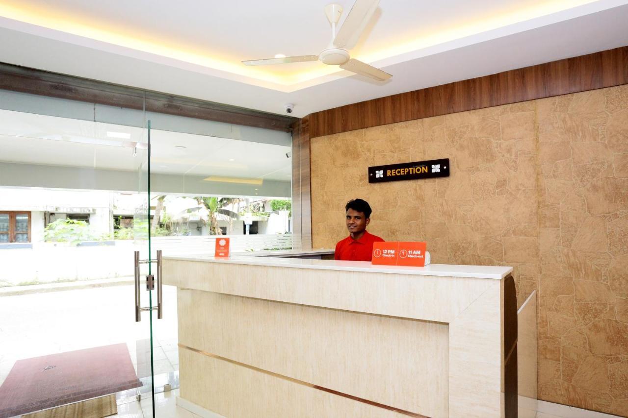 Capital O 61059 Green Life Hotel Kochi Екстериор снимка