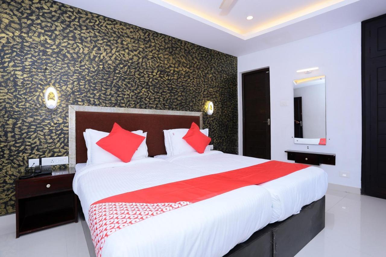 Capital O 61059 Green Life Hotel Kochi Екстериор снимка