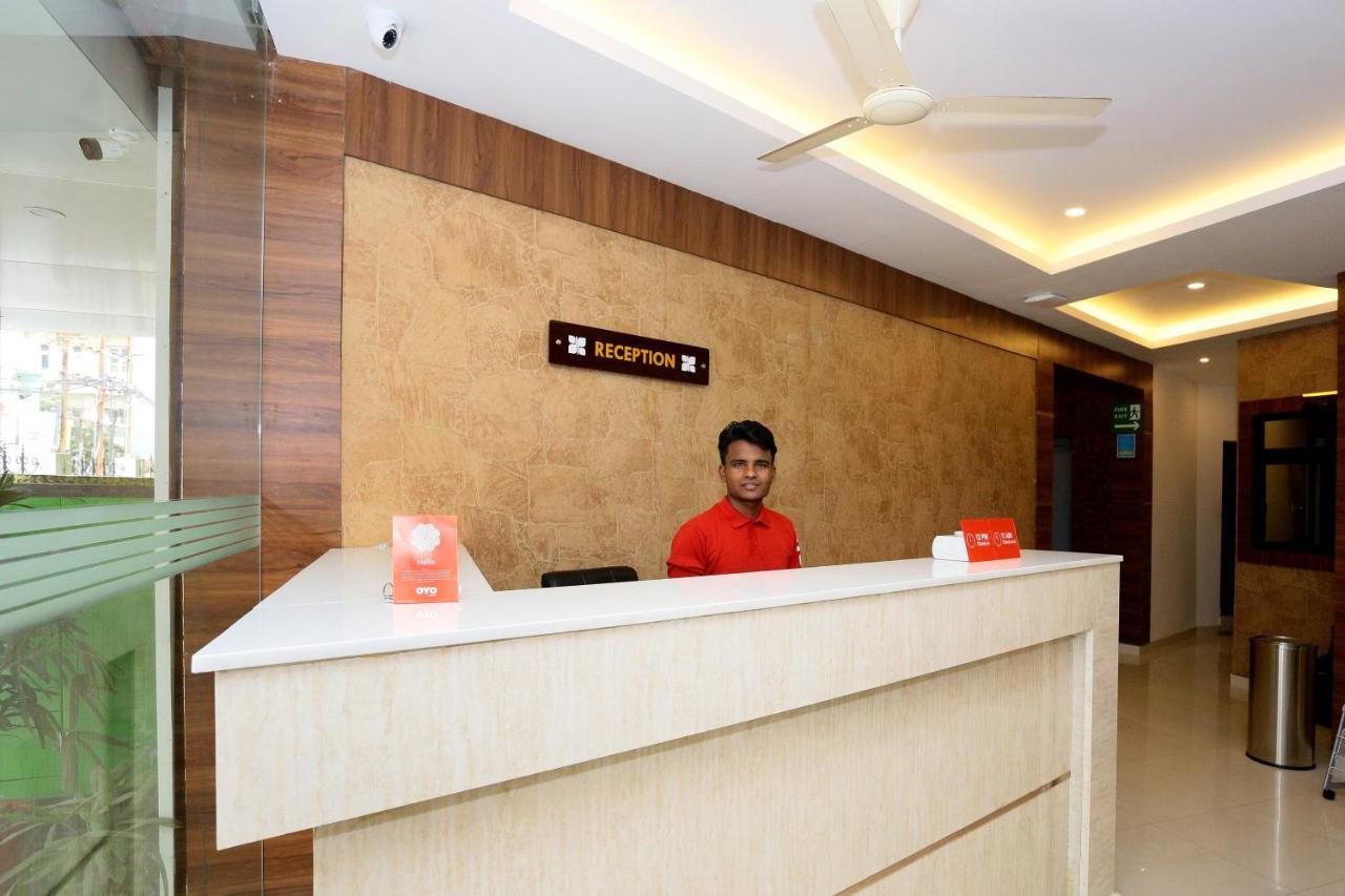Capital O 61059 Green Life Hotel Kochi Екстериор снимка